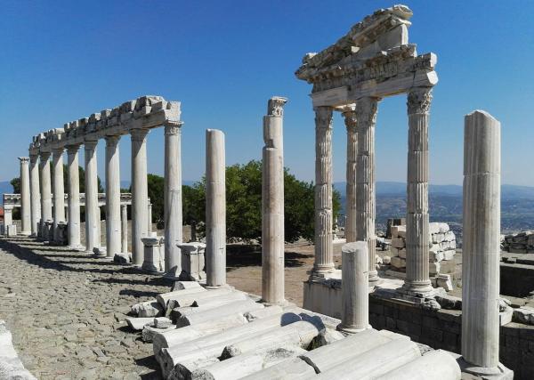 Pergamon (Acropolis & Asclepion) Tour