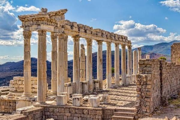 Pergamon (Acropolis & Asclepion) Tour